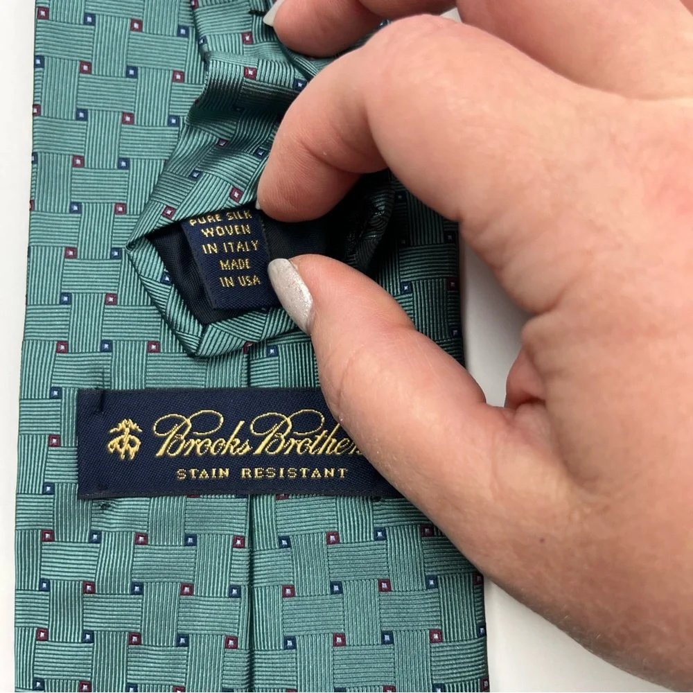 Brooks Brothers Teal and Pink Patterned Tie - Picture 2 of 6